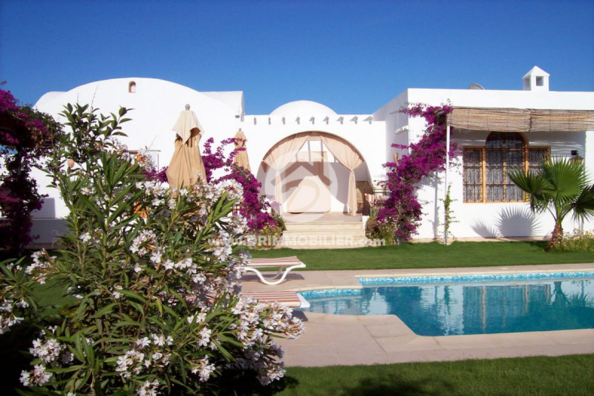 L 23 -                            بيع
                           VIP Villa Djerba